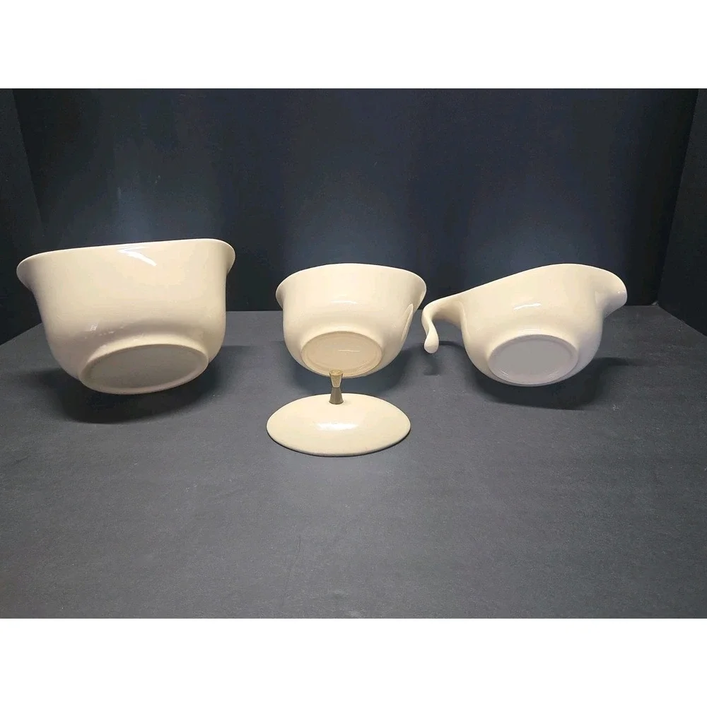 Taylor Smith Taylor Ever Yours Boutonniere Gravy Boat/ Sauce/Sugar Bowl w Lid